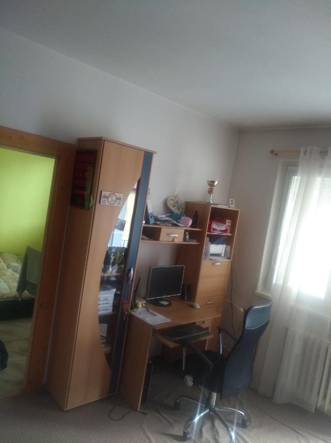 Byt 2+1 S Balkonem Vsetín Buitenkant foto