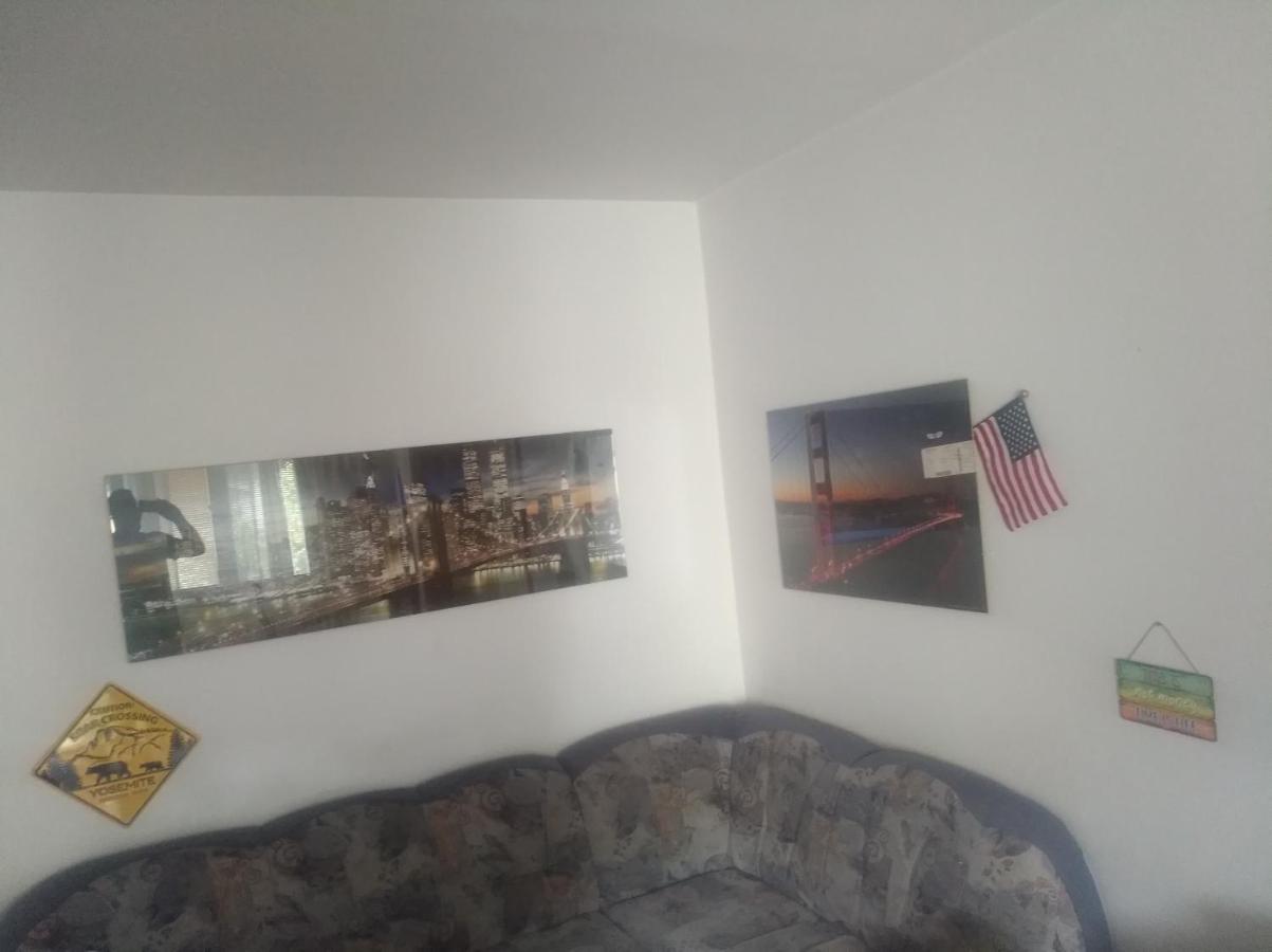 Byt 2+1 S Balkonem Vsetín Buitenkant foto